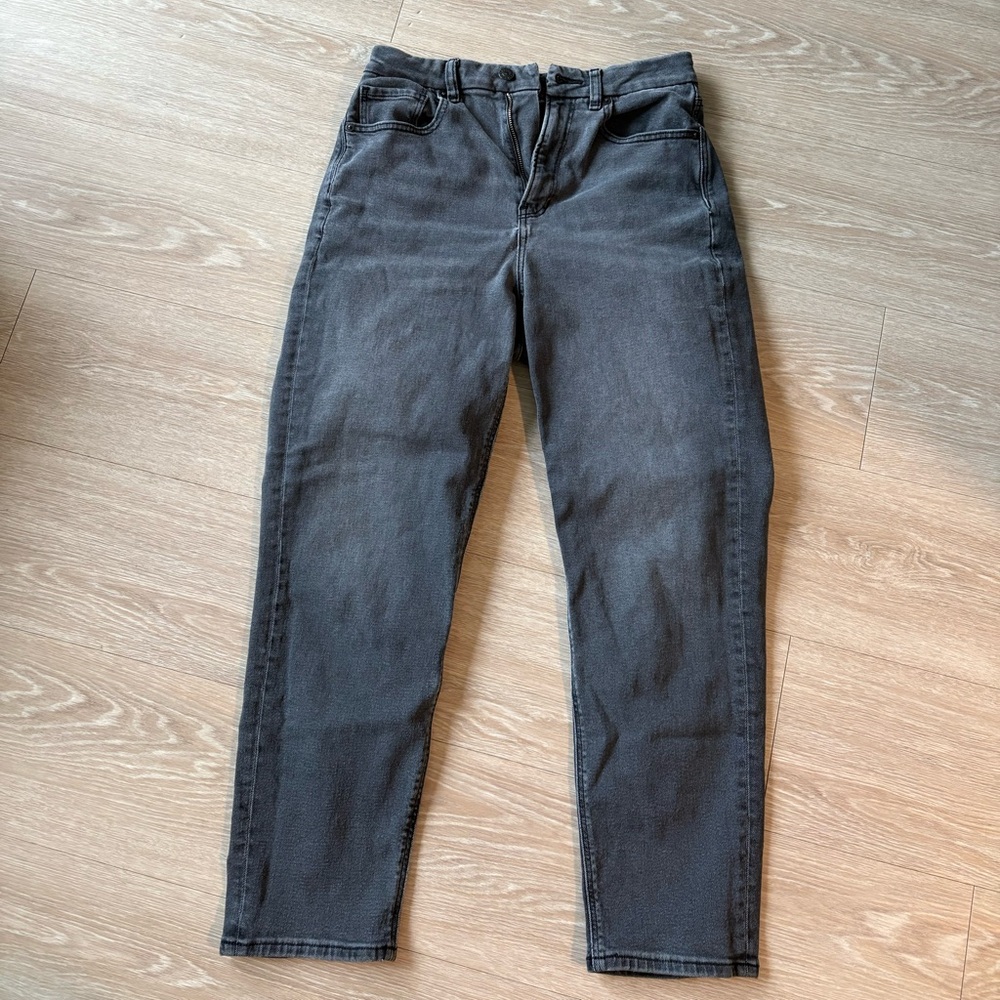 AE Curvy Mom Jean SHORT